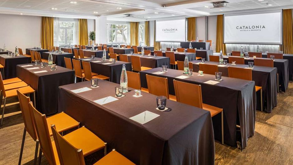 Catalonia Reina Victoria Meeting