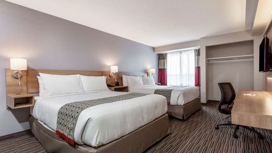 Microtel Inn & Suites Casselman Room