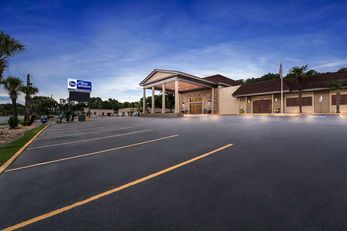 Best Western Riverside Inn