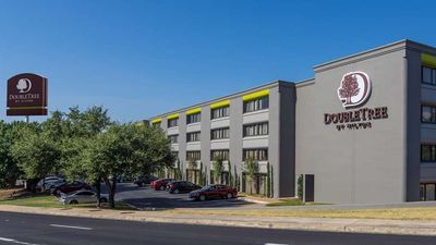 DoubleTree by Hilton Austin NW Arboretum