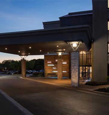 DoubleTree by Hilton Austin NW Arboretum