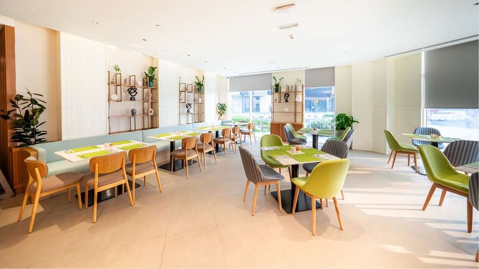 Hilton Garden Inn Dubai Jumeirah Restaurant