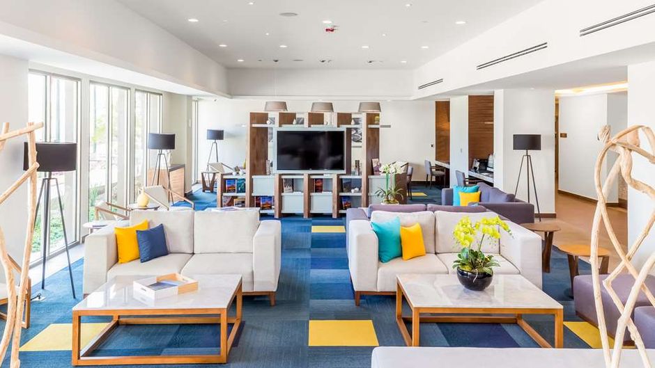 Hampton Inn & Suites Los Cabos Lobby