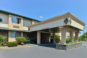 Americas Best Value Inn, New Platz