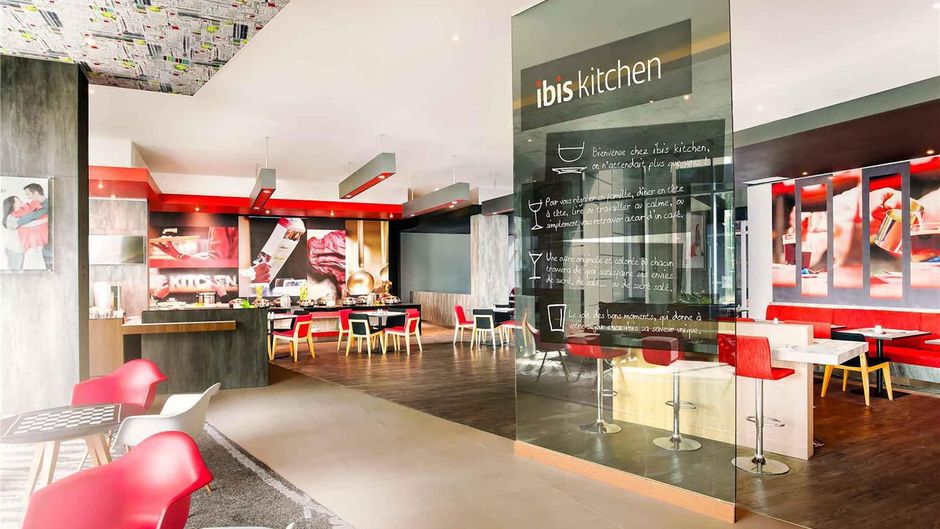 Ibis Makassar City Center Restaurant