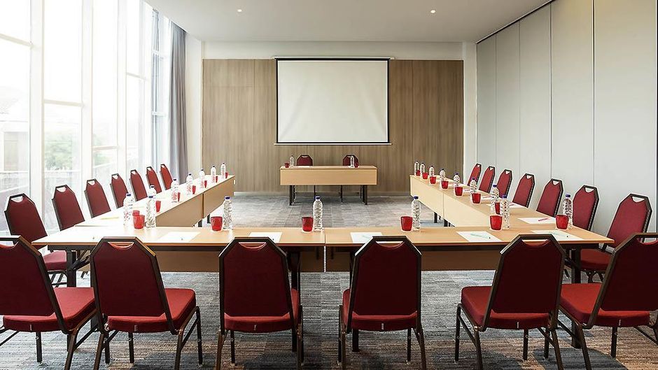 Ibis Makassar City Center Meeting