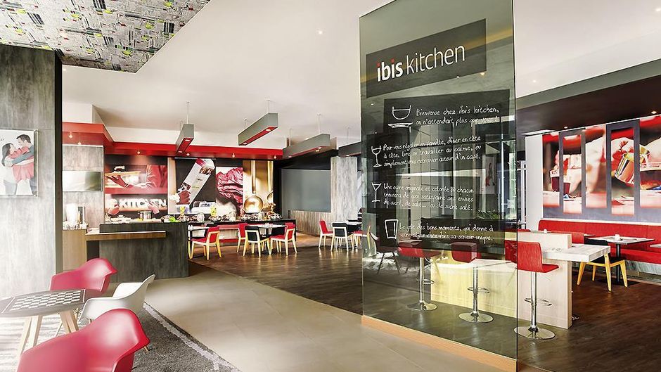 Ibis Makassar City Center Restaurant