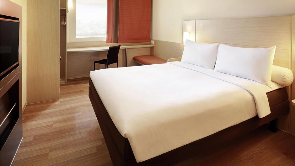 Ibis Jakarta Harmoni Room