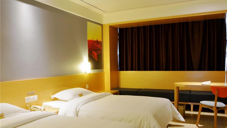 ibis Leshan City Center Room