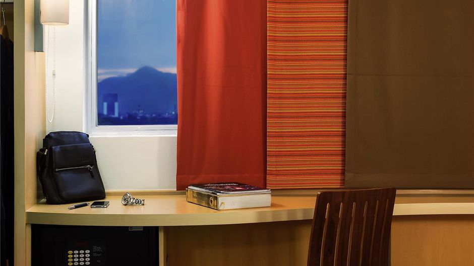 Ibis Bandung Pasteur Room