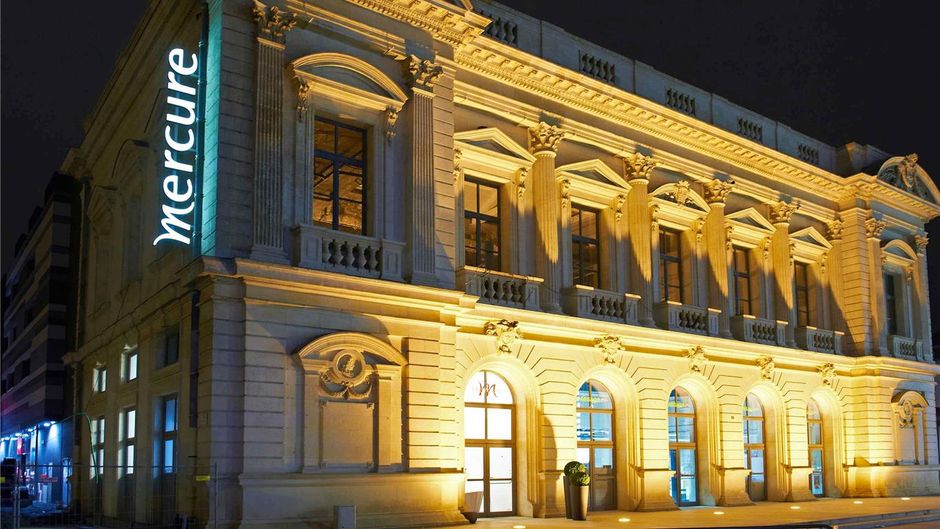 Mercure Cholet Centre Exterior
