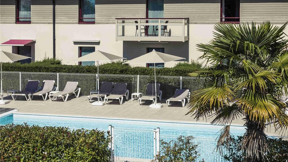 Mercure Dinan Poret Le Jerzual Pool