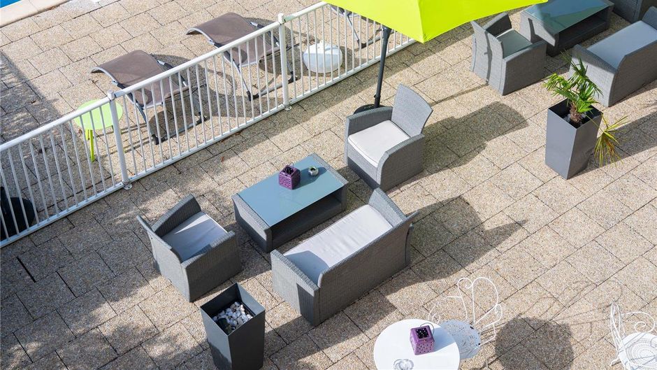 Ibis Styles Gien Pool