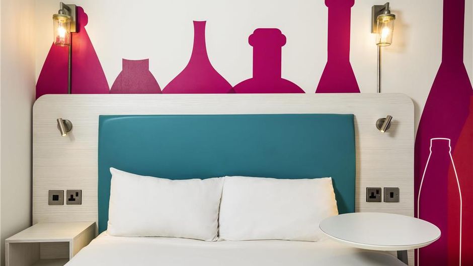 Ibis Styles Barnsley hotel Room