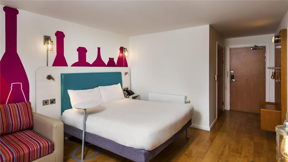 Ibis Styles Barnsley hotel Room