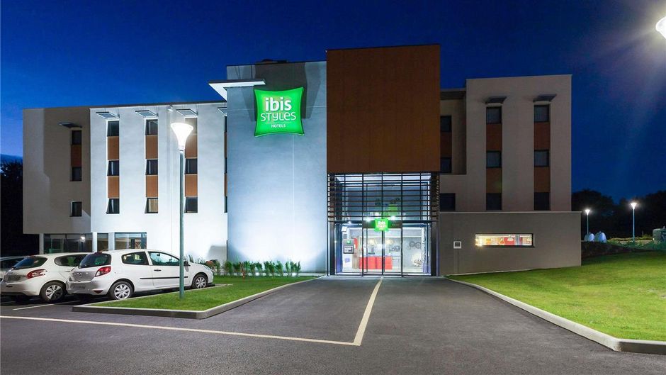 Ibis Styles Vierzon Exterior