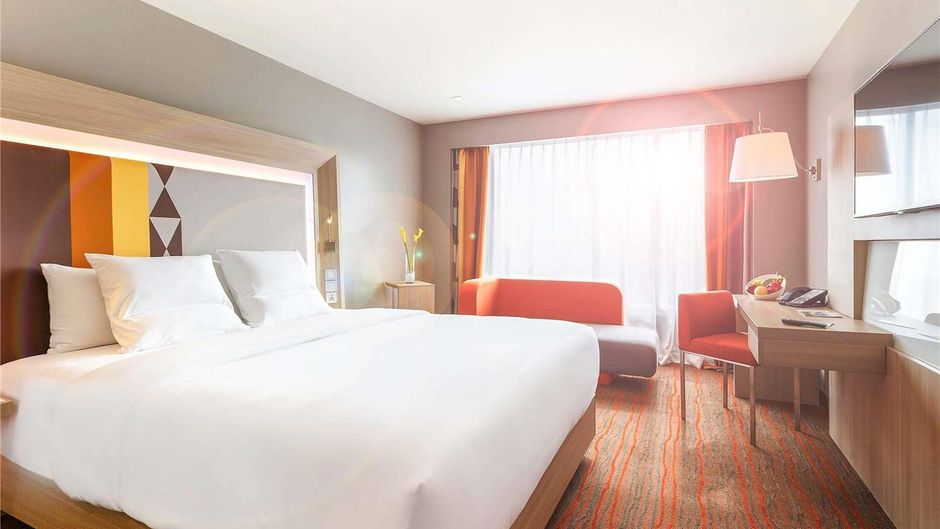 Novotel Manila Araneta Center Room