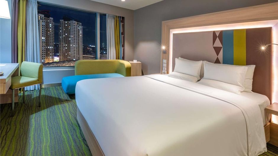 Novotel Manila Araneta Center Room