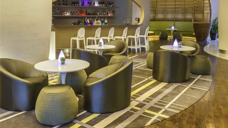 Novotel Manila Araneta Center Restaurant
