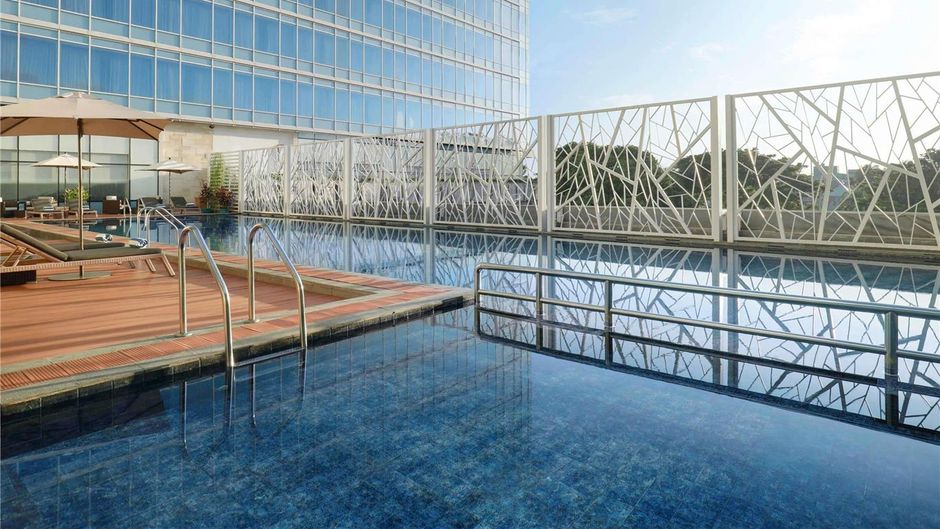 Novotel Makassar Grand Shayla Pool