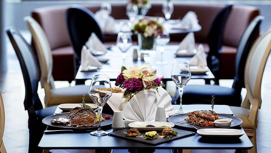 Pullman Istanbul Hotel & Convention Ctr Restaurant
