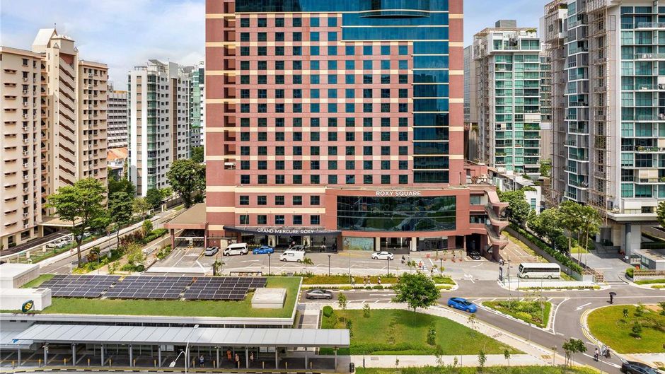 Grand Mercure Roxy Hotel Exterior