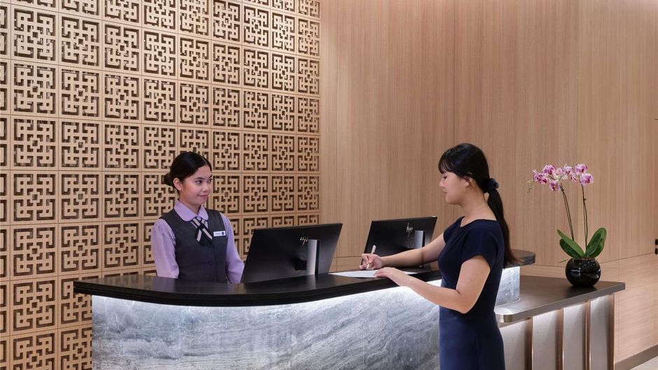 Grand Mercure Roxy Hotel Exterior