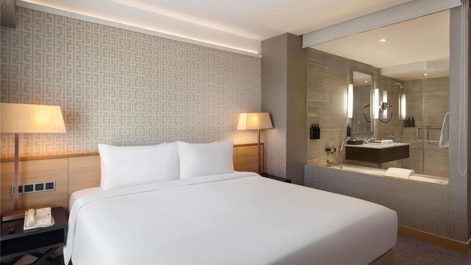 Grand Mercure Roxy Hotel Room