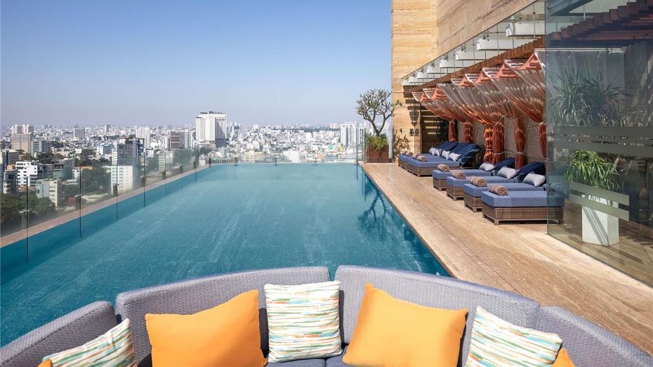 Hotel des Arts Saigon, MGallery Coll Pool