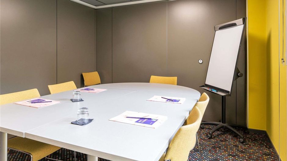 Ibis Budget Lyon Confluence Meeting