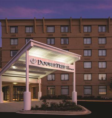 DoubleTree by Hilton Hotel Laurel
