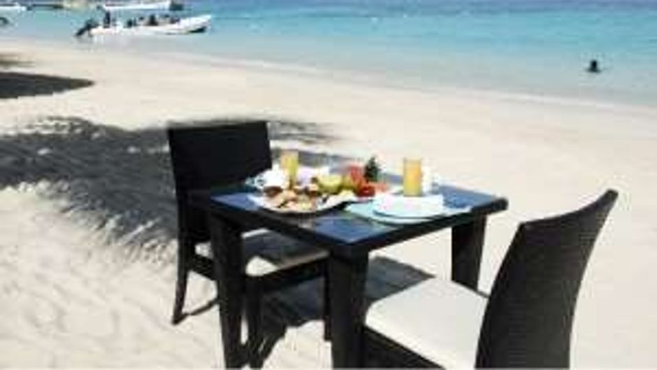 Paradise Beach Hotel Beach