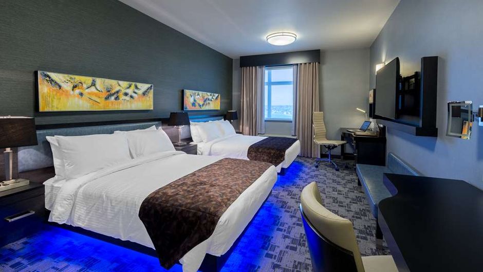 Applause Hotel by Clique Calgary Airport Room