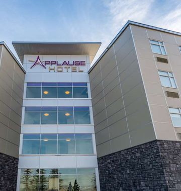 Applause Hotel by Clique Calgary Airport