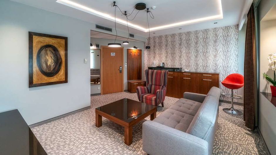 Hotel HP Park Plaza Suite