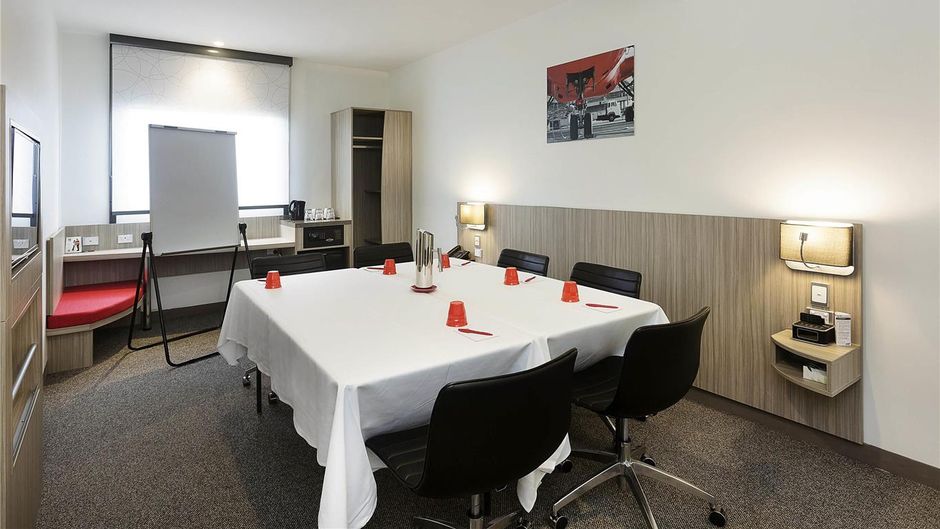 Ibis Mackay Airport Meeting