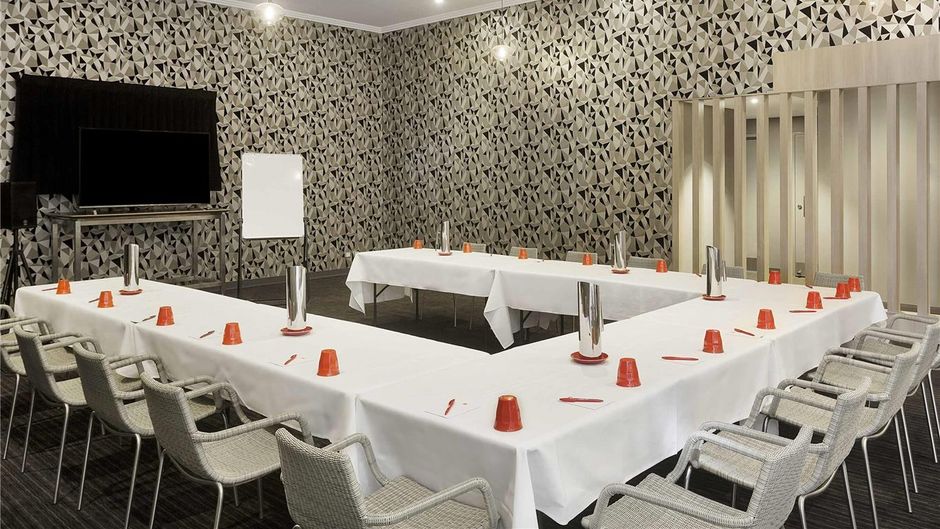 Ibis Mackay Airport Meeting