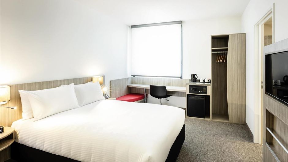 Ibis Mackay Airport Room