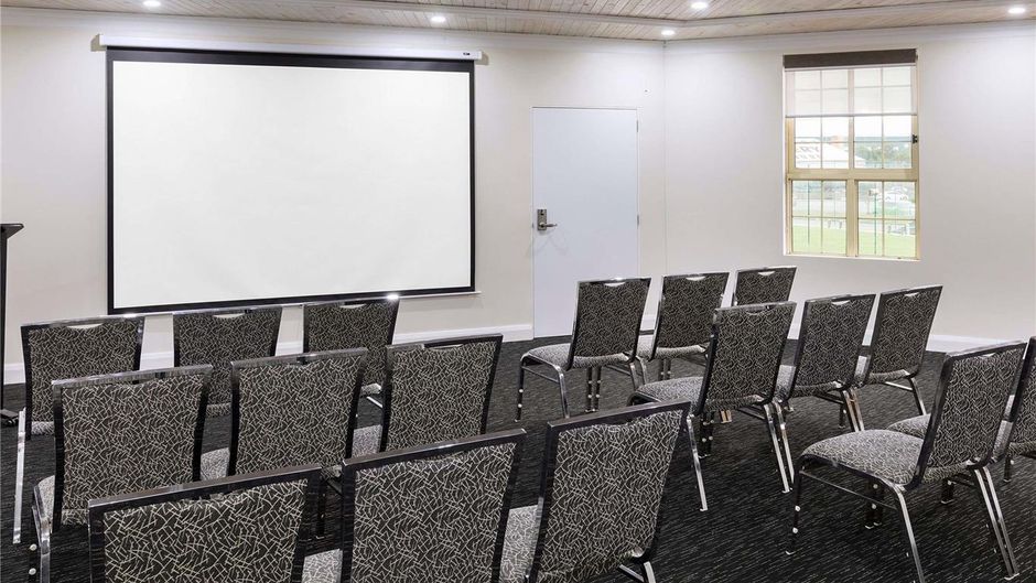 Mercure Goulburn Meeting