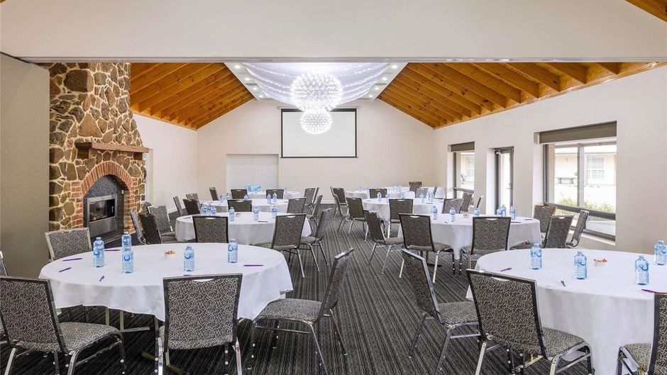 Mercure Goulburn Meeting