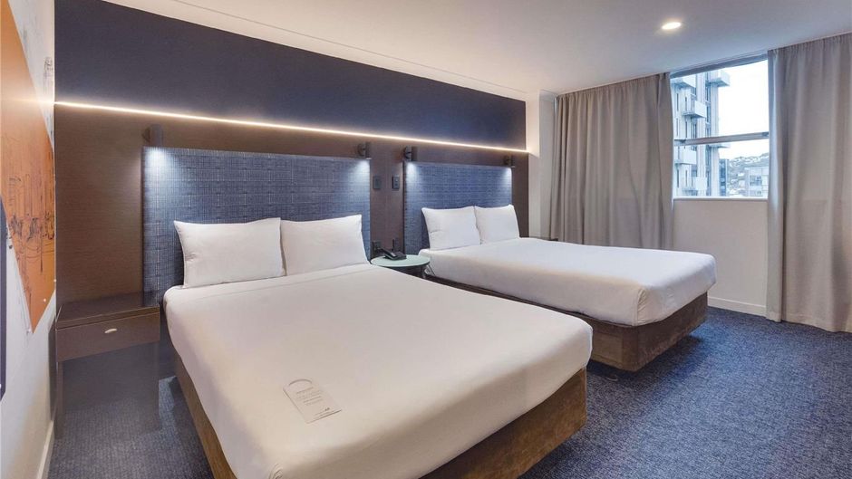 Mercure Wellington Abel Tasman Hotel Room