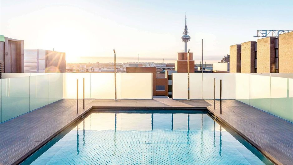 Novotel Madrid Center Pool