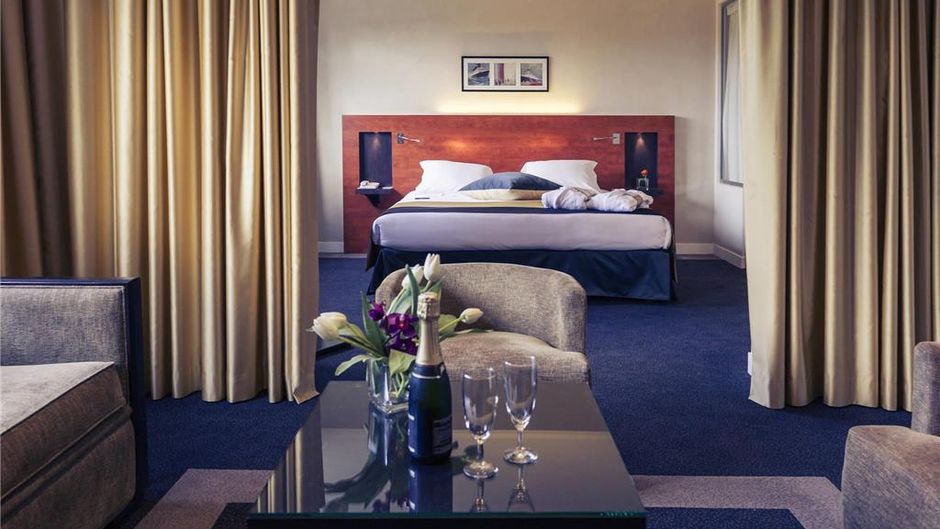Mercure Maurepas Saint Quentin Room