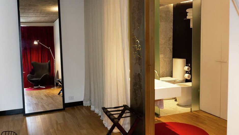 Anselmo Buenos Aires, Curio Collection Room