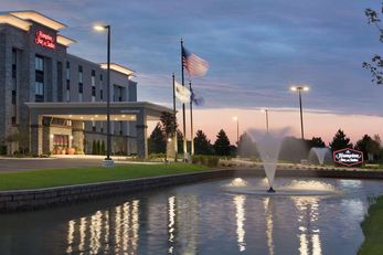 Hampton Inn & Suites Kenosha