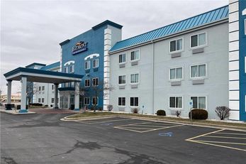 Baymont Inn & Suites Litchfield