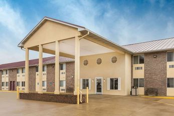 Baymont Inn & Suites Bowling Green