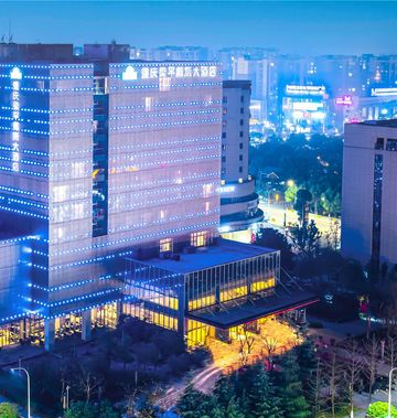 Days Hotel & Suites Liangping