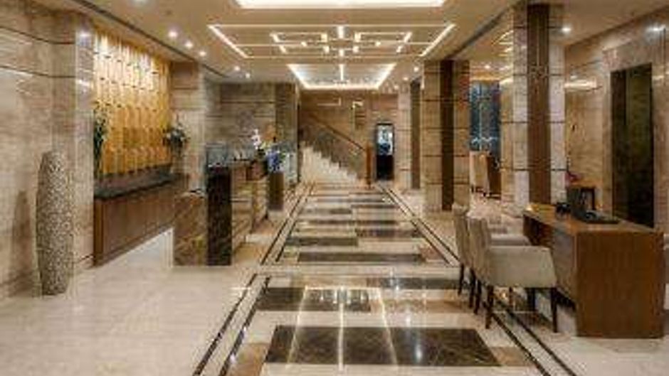 Days Hotel Chennai OMR Lobby