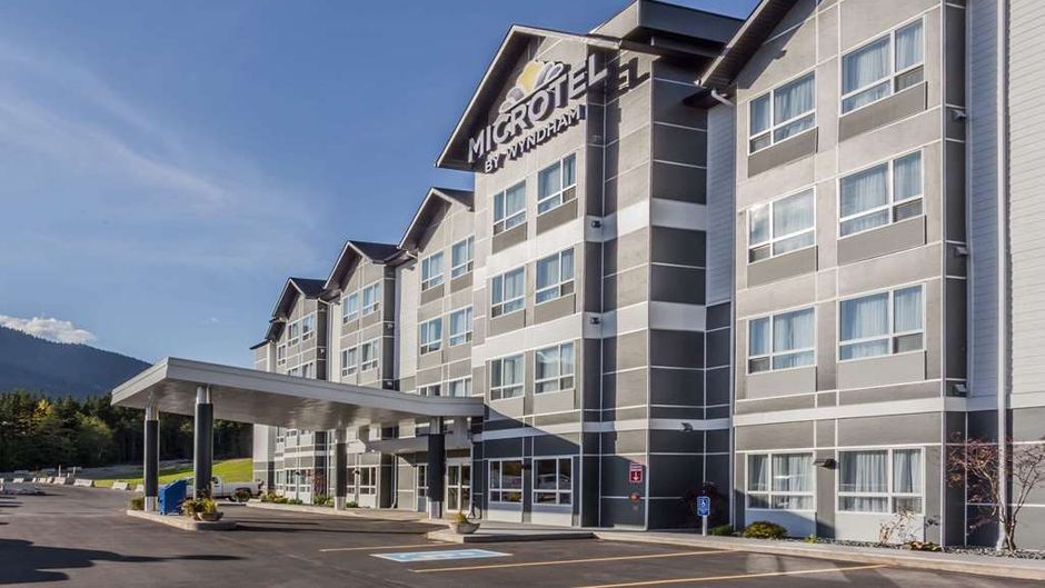 Microtel Inn & Suites by Wyndham Kitimat Exterior
